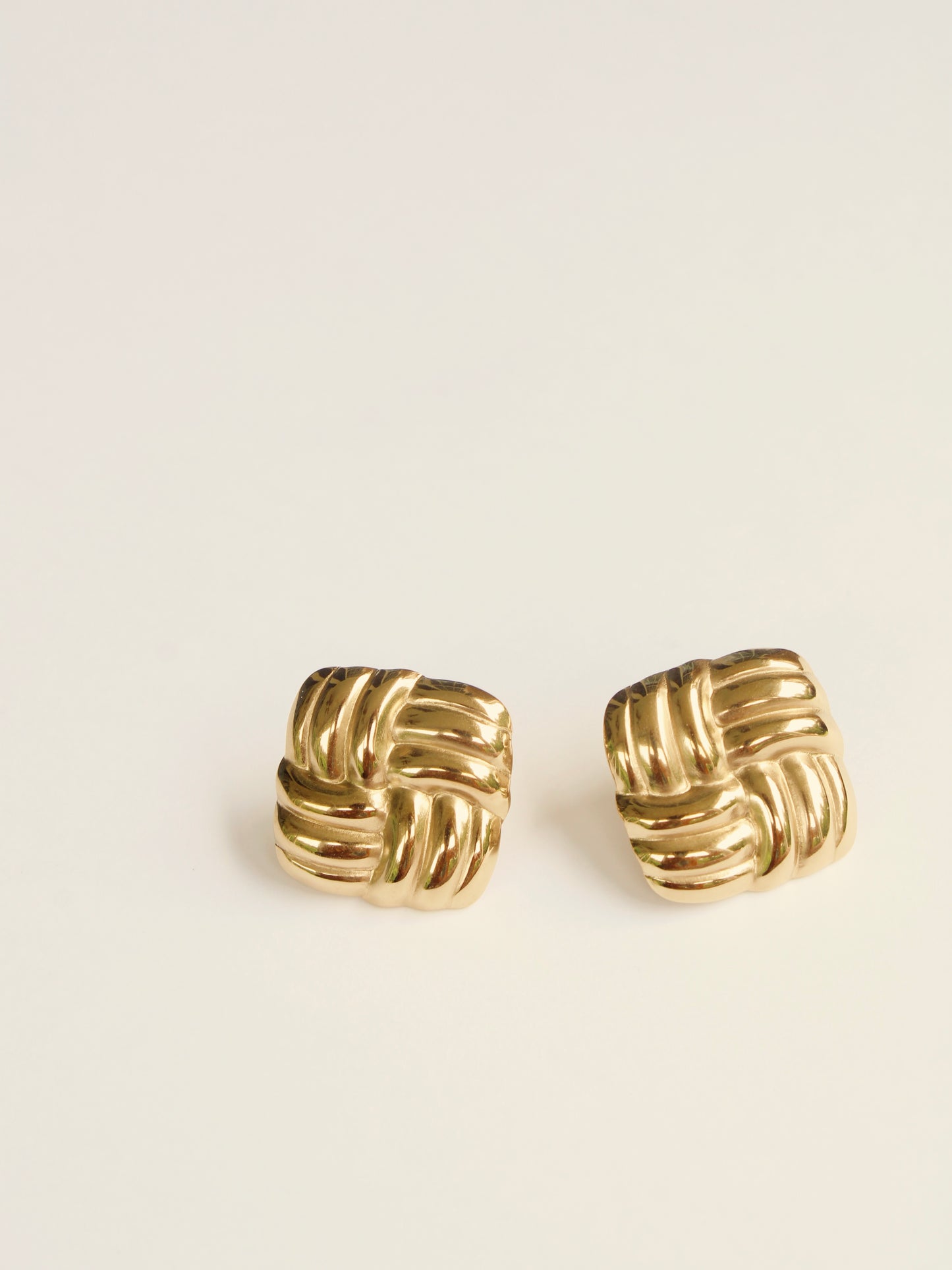 The Elena Geometric Statement Stud