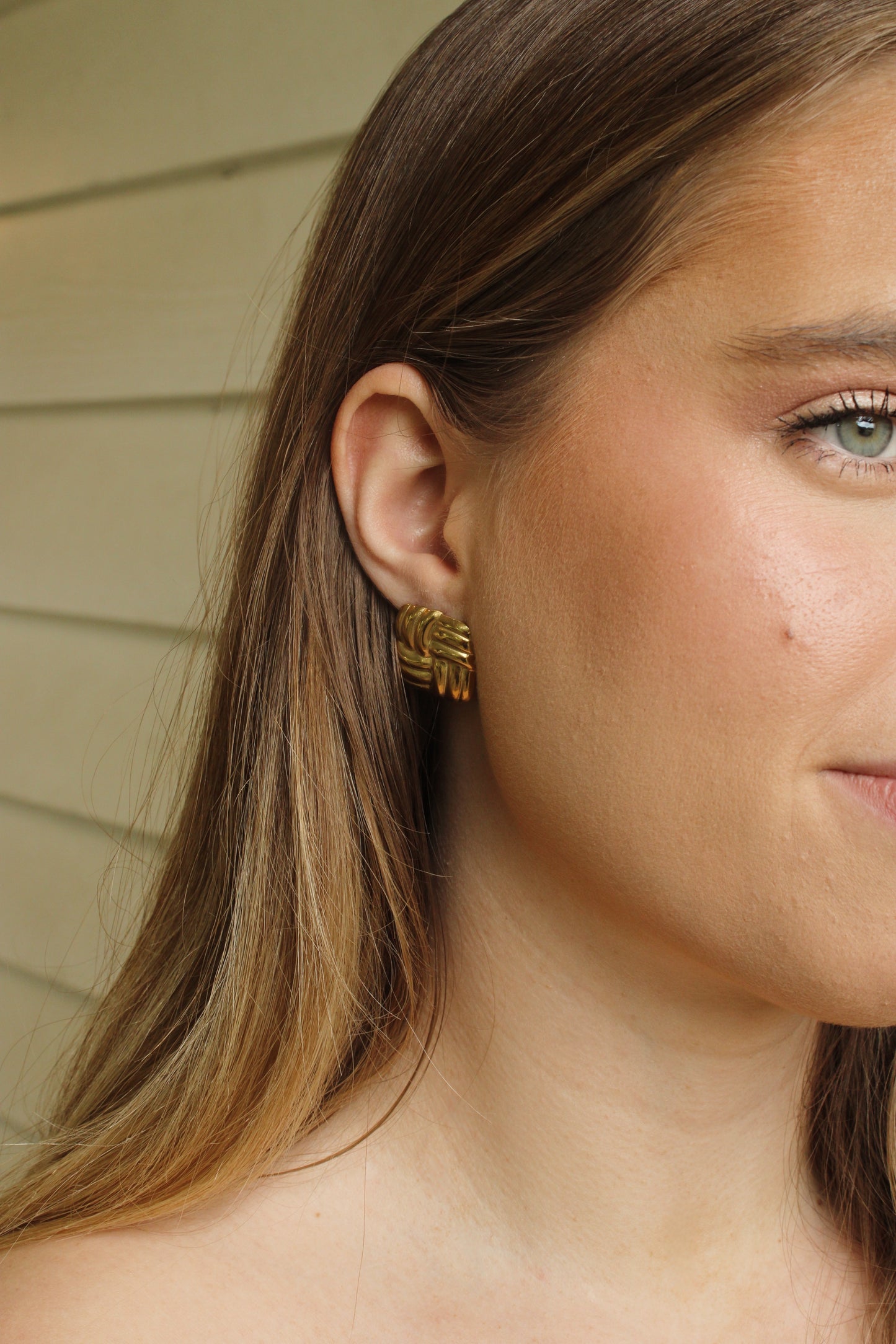 The Elena Geometric Statement Stud