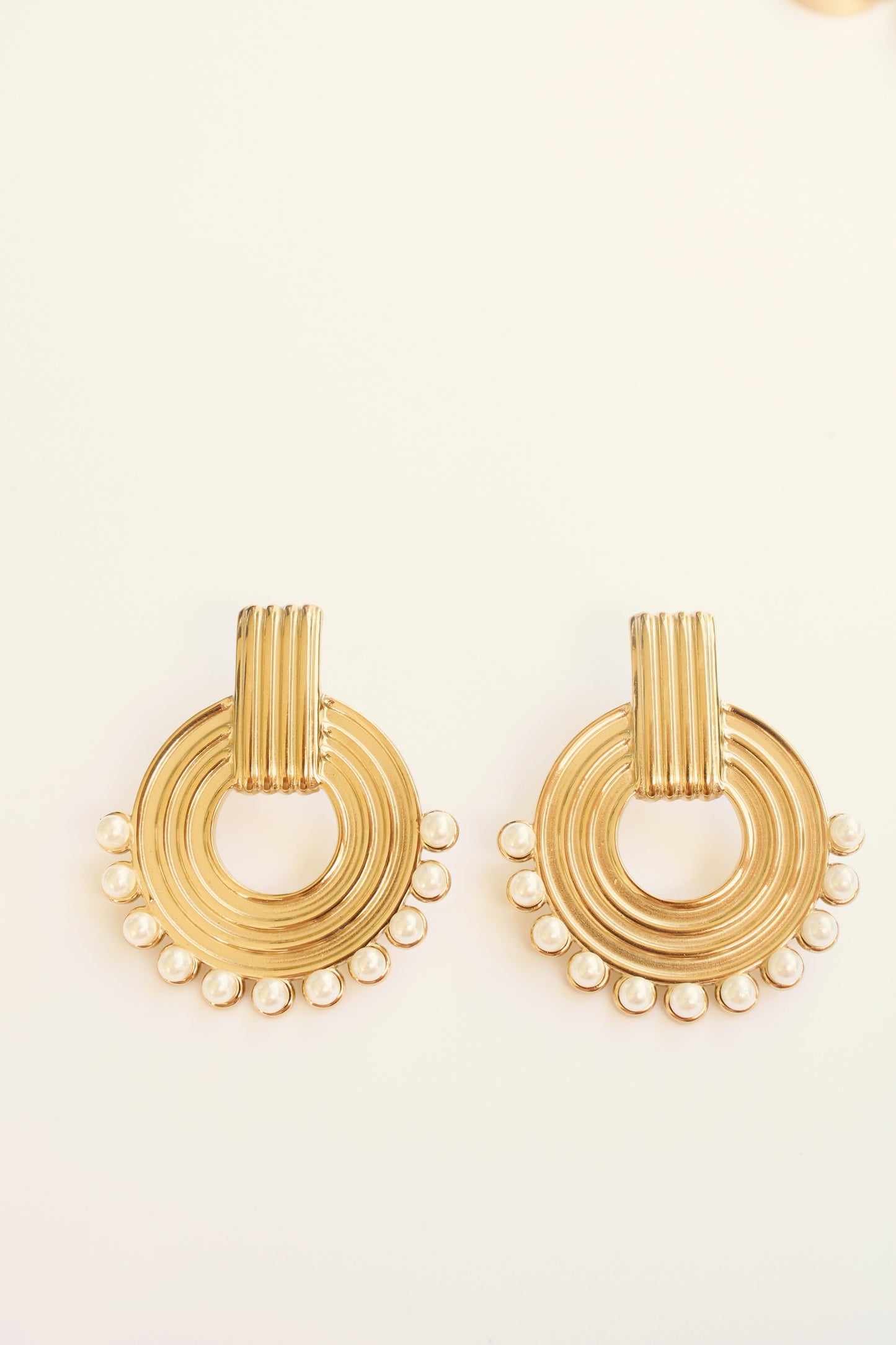 Sunkiss Gold and Pearl Stud
