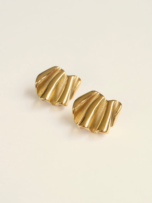 The Selena Gloss Ripple Stud