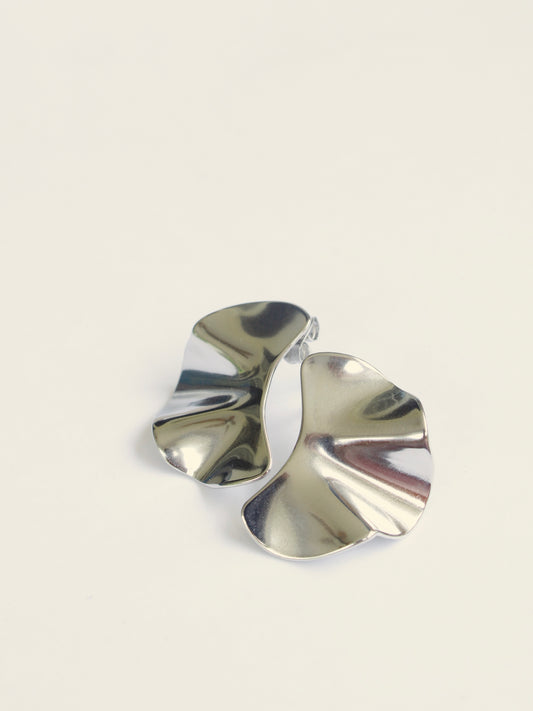 The Serena Silver Wavy Stud