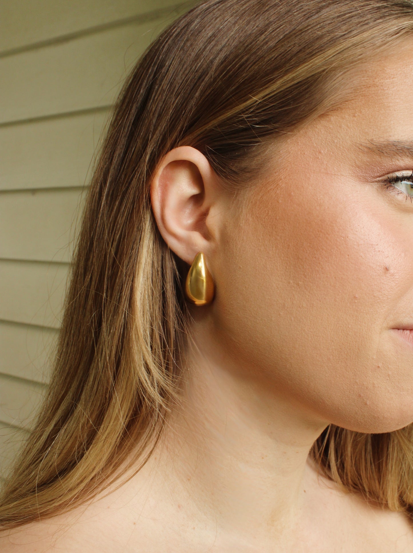 The Luna Gold Teardrop Stud